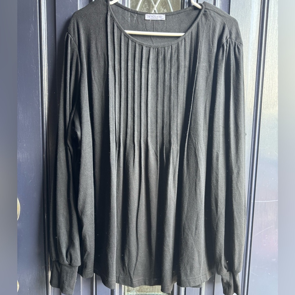 Amazon Black Pleated Long Sleeve Blouse